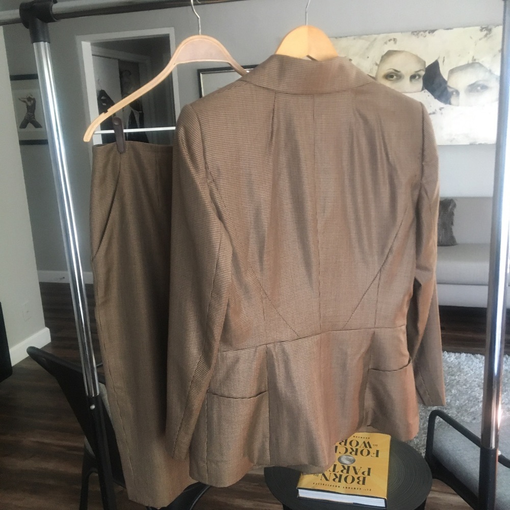 Escada Suit. Brown Houndstooth Pattern - image 2
